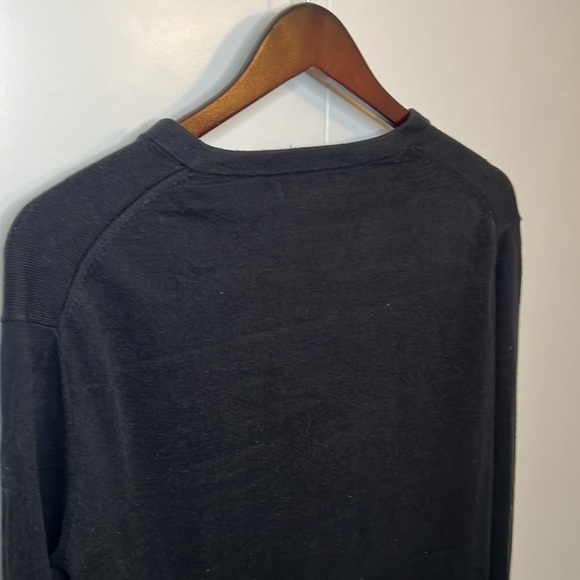Men's Banana Republic V-neck Sweater - Black - Large - Picture 6 of 6